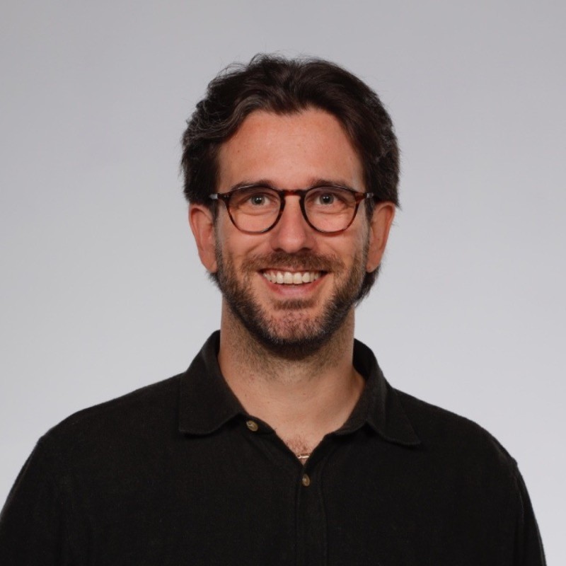 Dr. Danijel Jozić